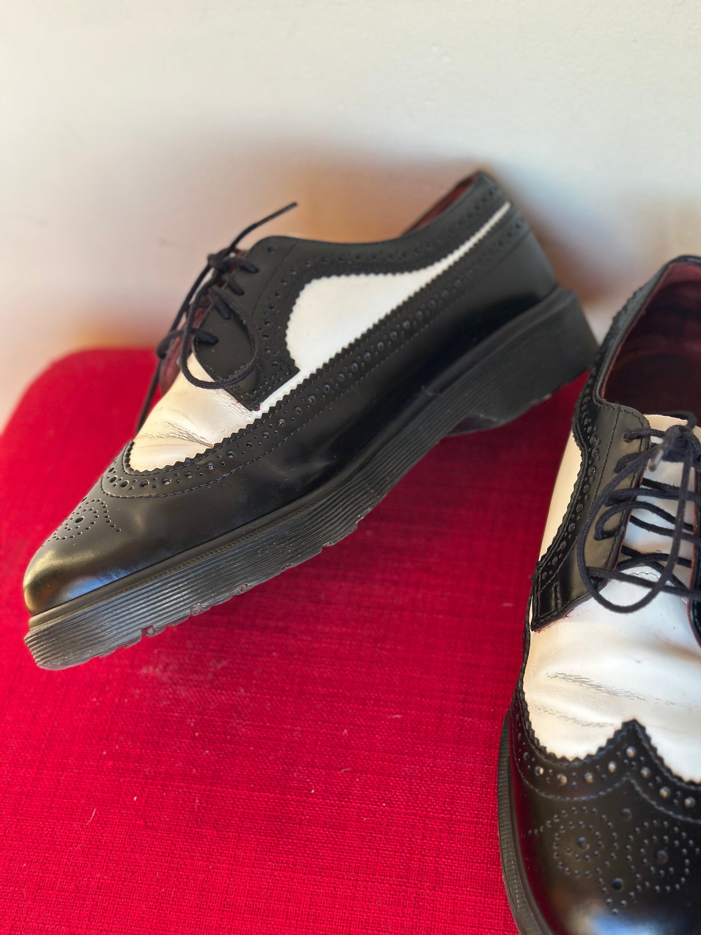 Dr Martens Brogues
