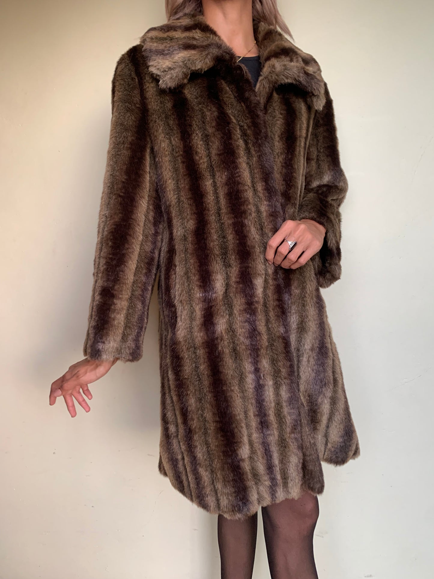 Brown 2-toned faux fur