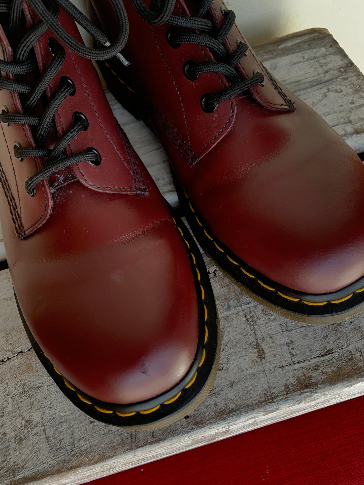 Dr Martens 1460 Cherry red 9s