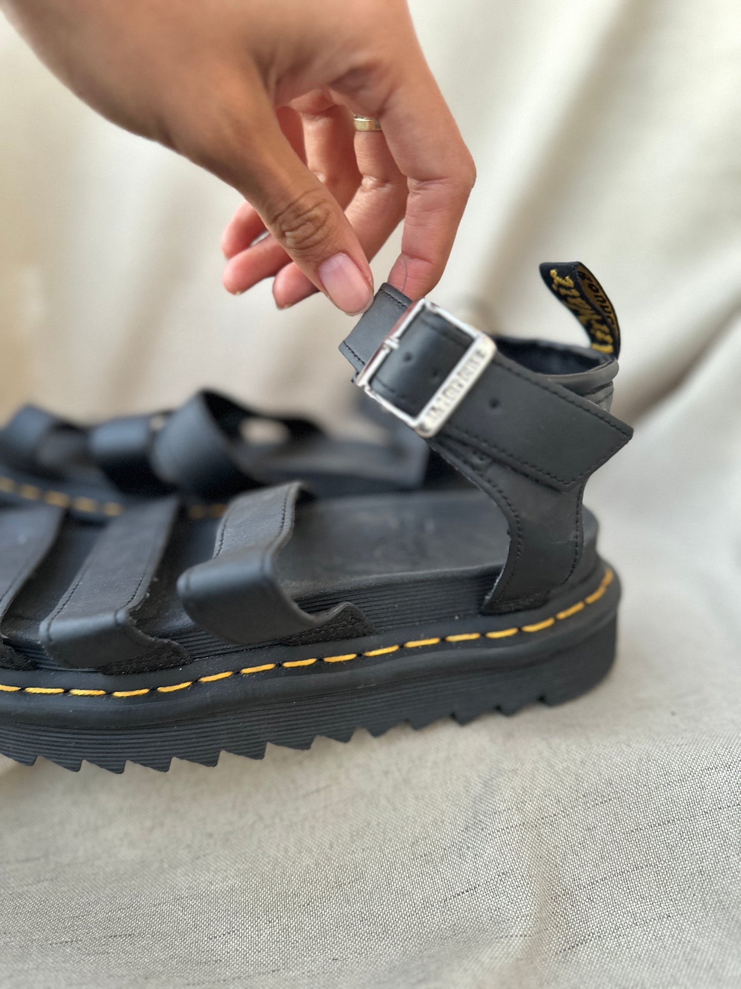 Dr Martens sandal