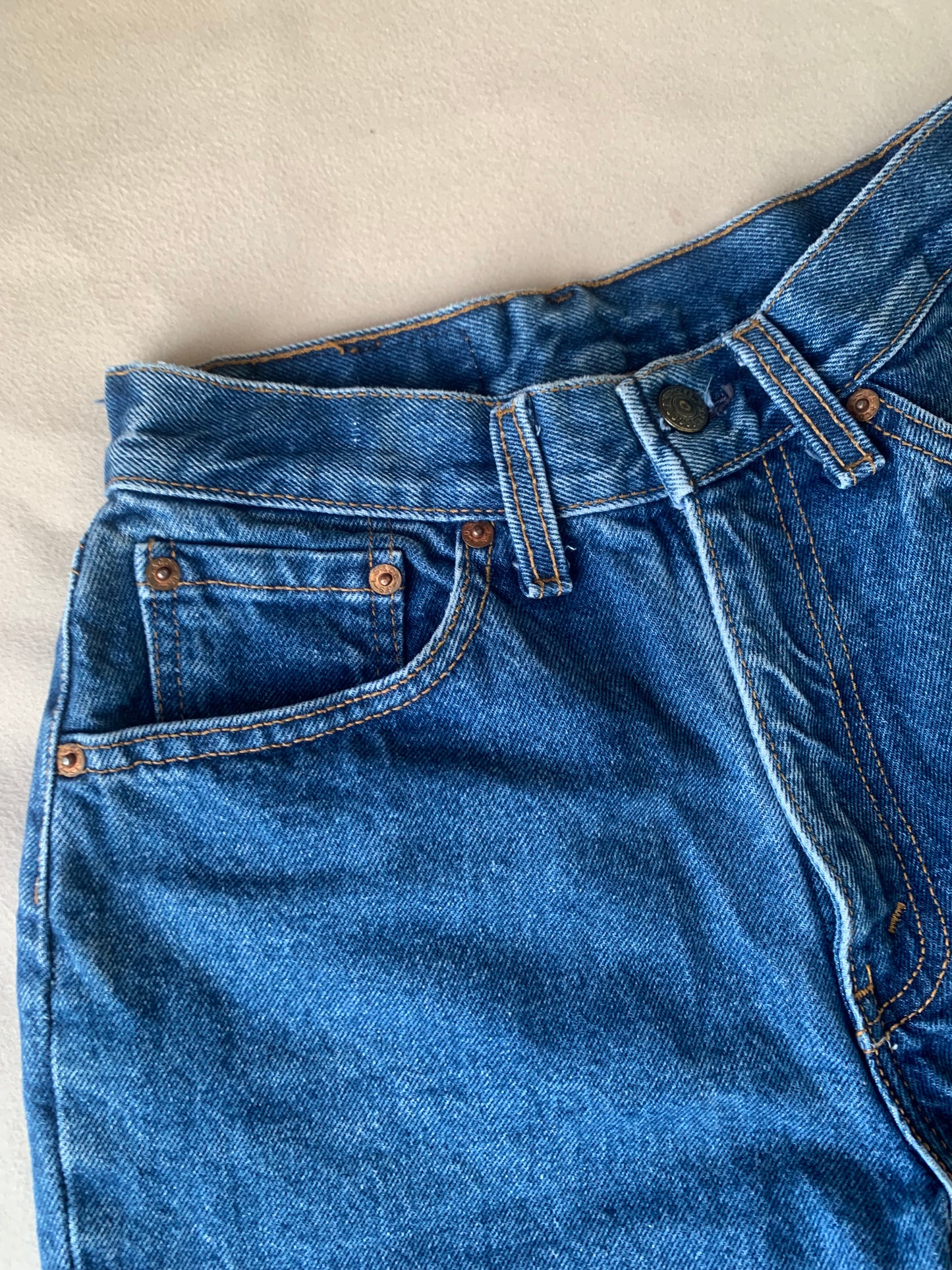 Vintage ladies Levi’s 505 jeans