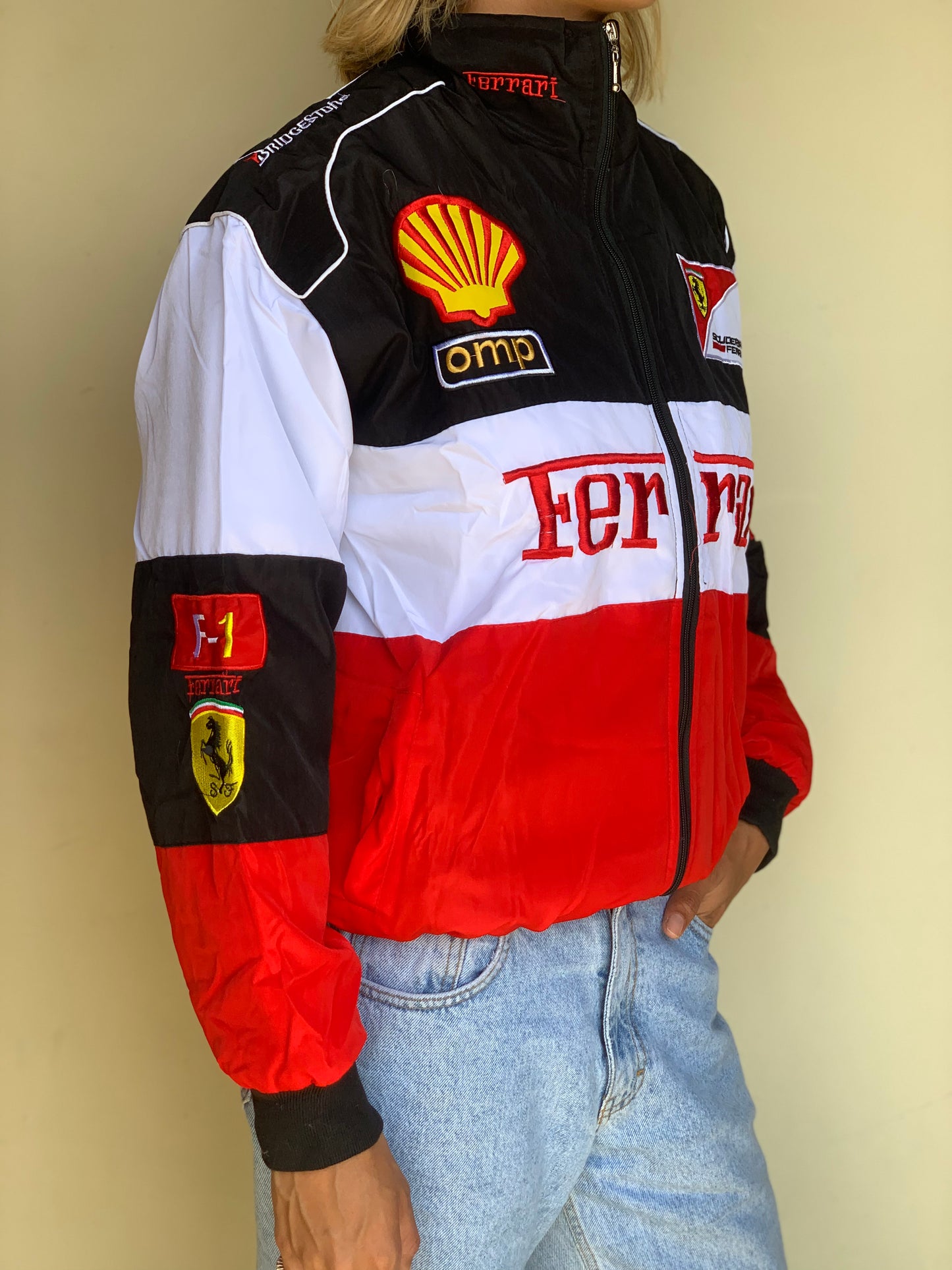 Ferrari racer (Black/White/Red)