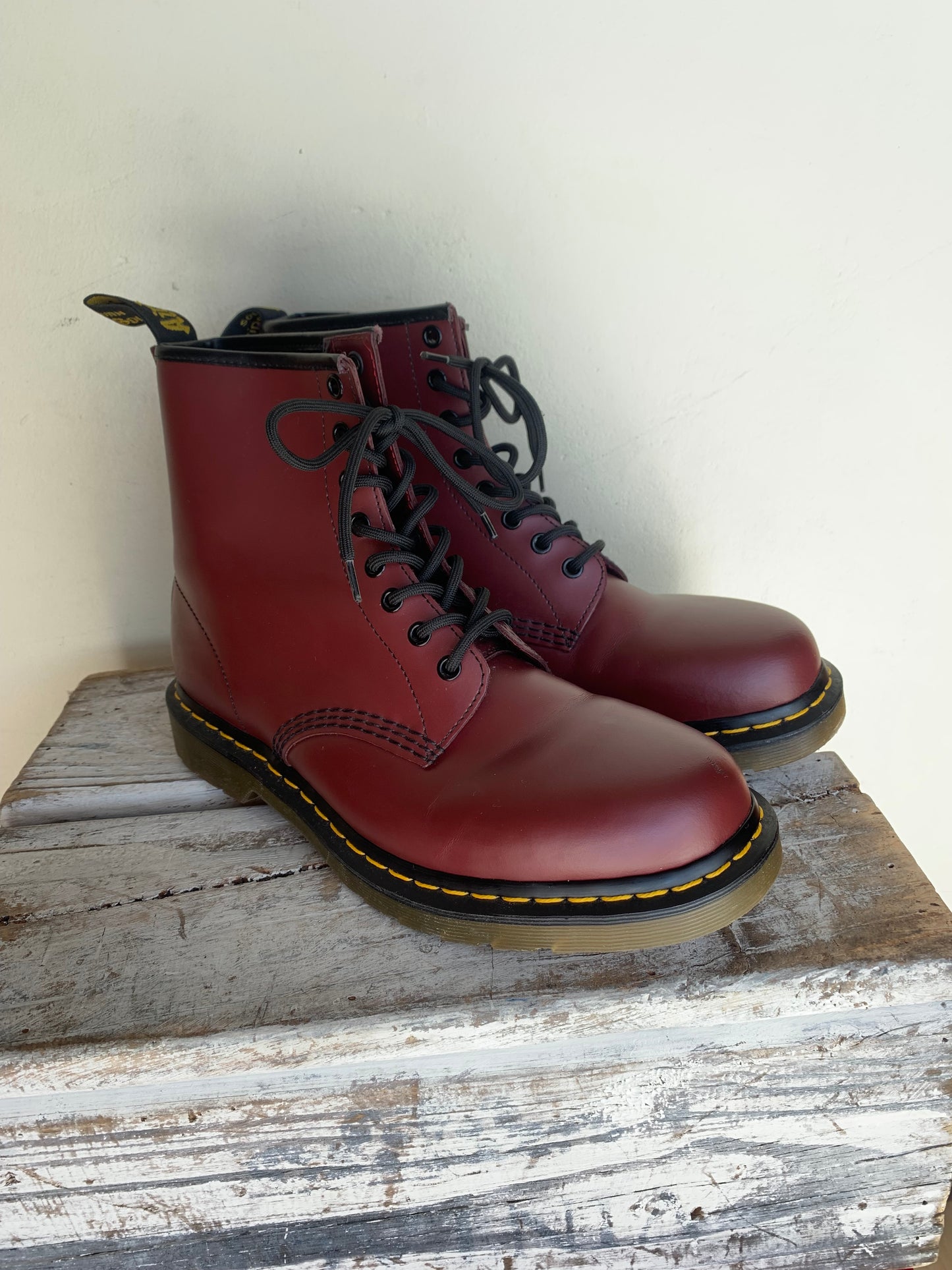 Dr Martens 1460 Cherry red 9s