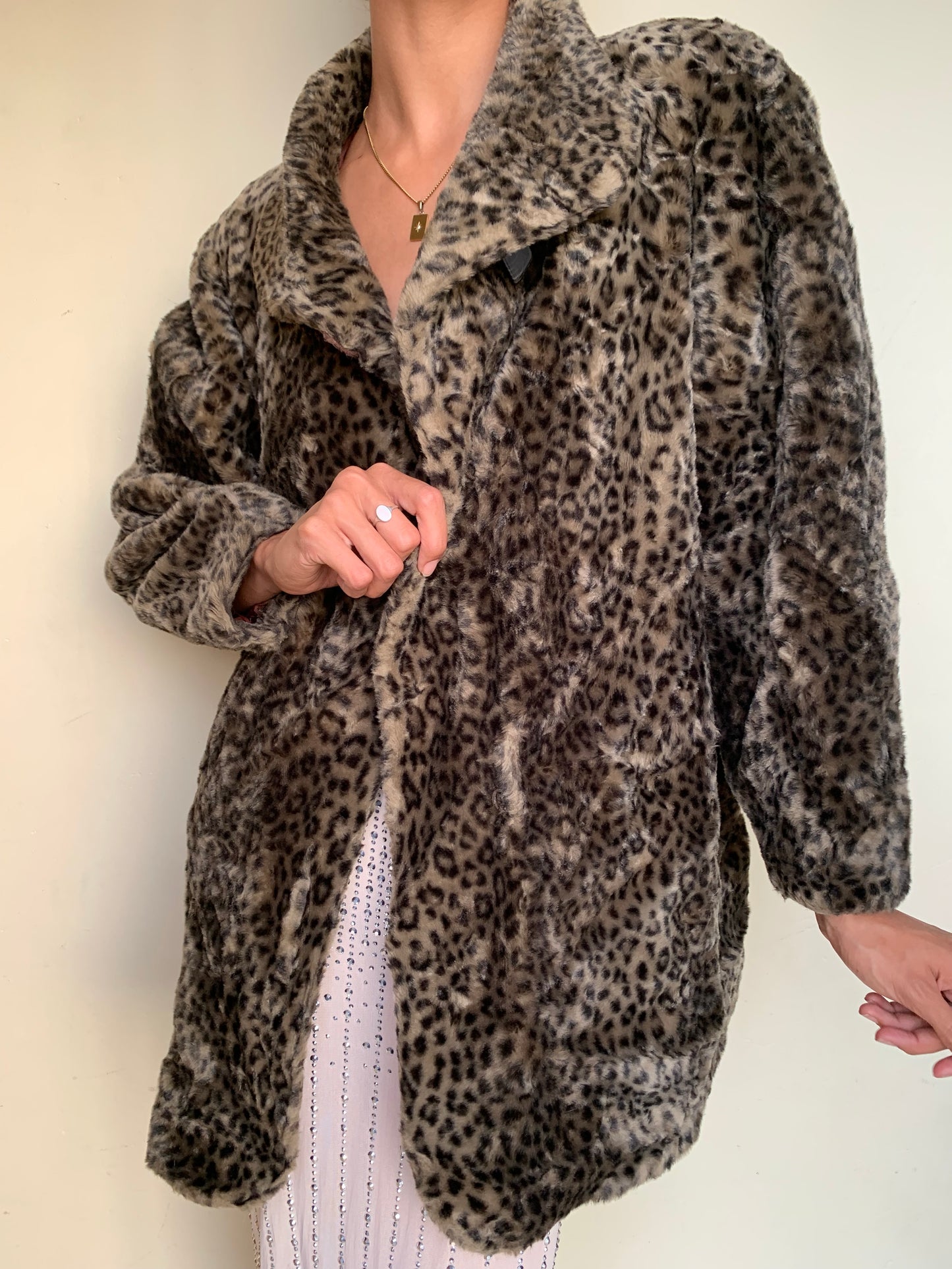 Vintage leopard print faux fur