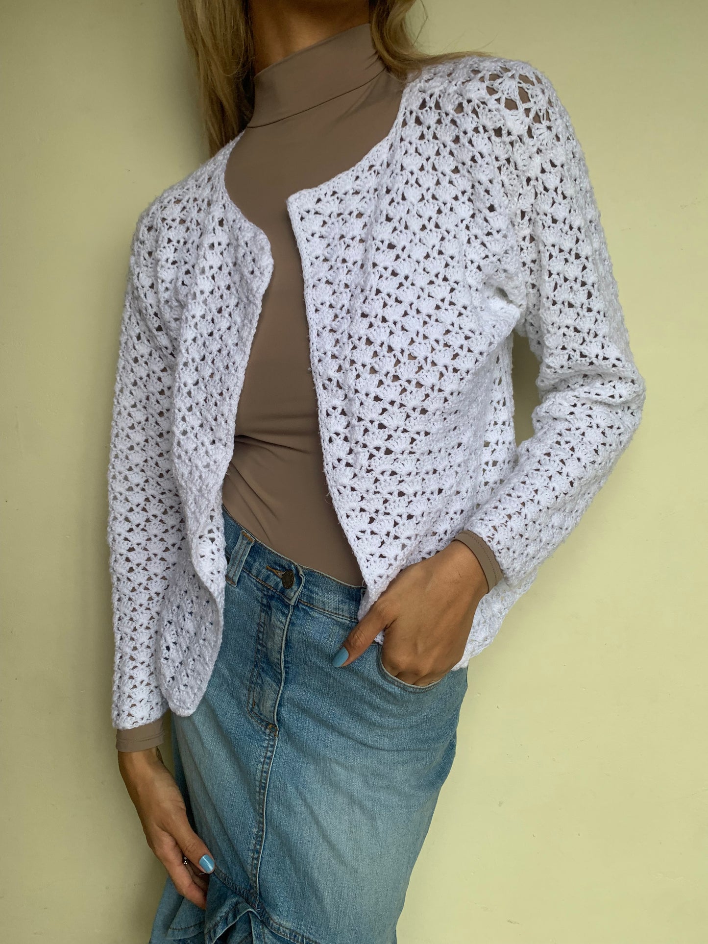 Crochet cardi white