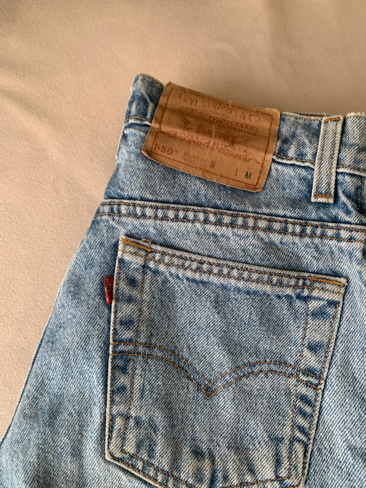 Vintage Levi’s 550 jeans