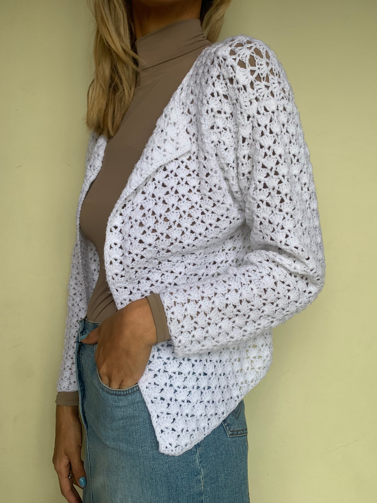 Crochet cardi white