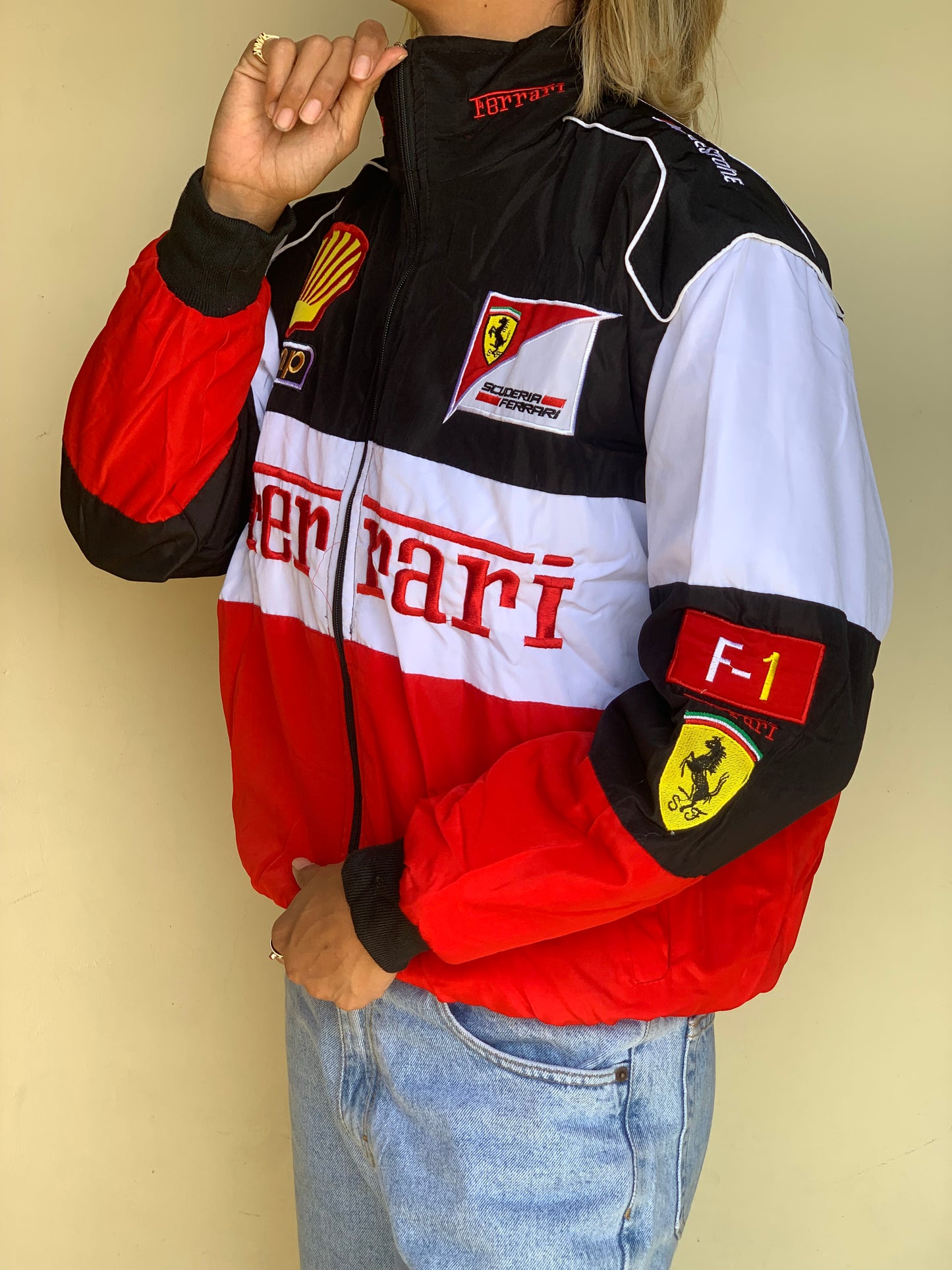 Ferrari racer (Black/White/Red)