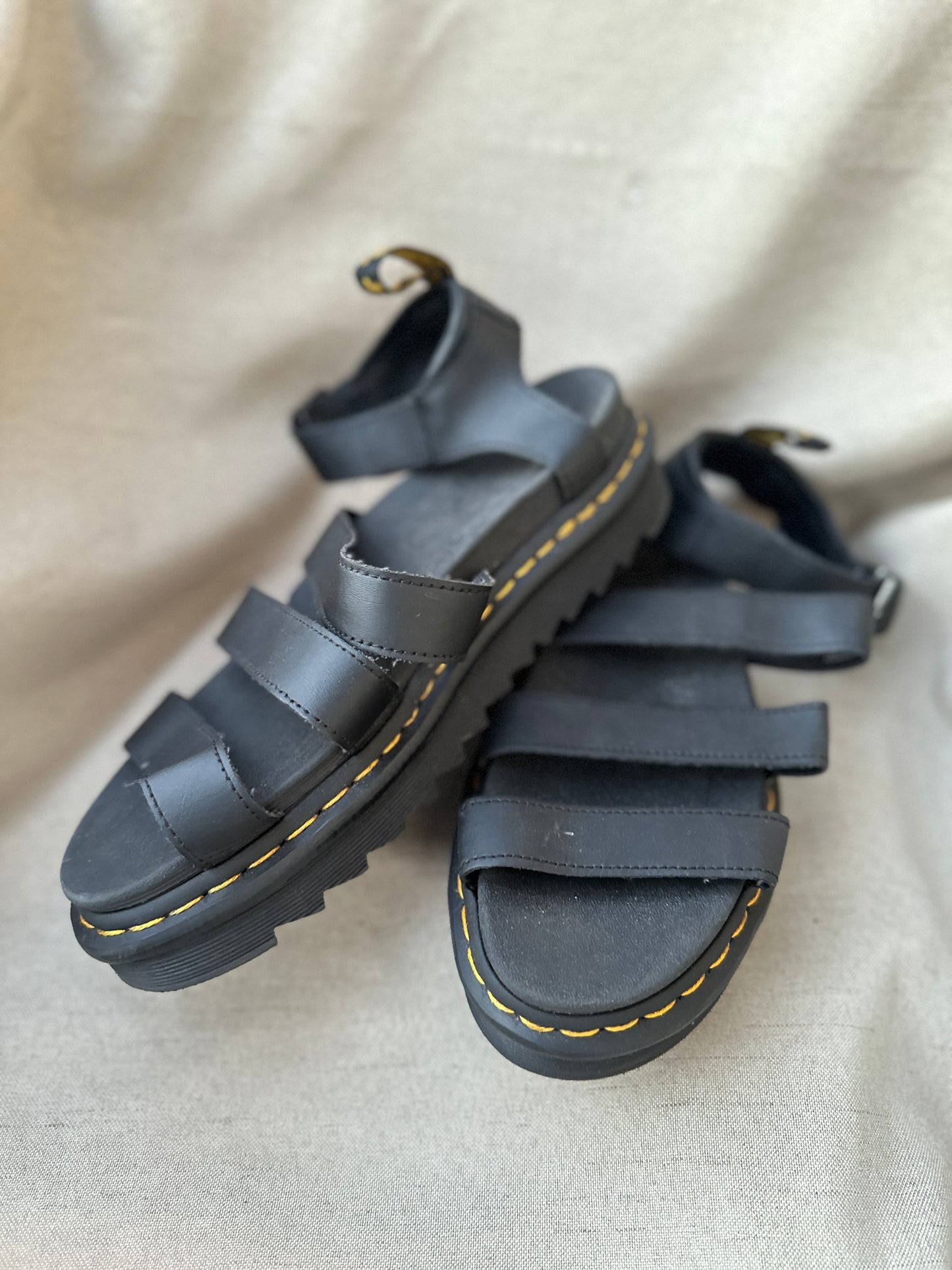 Dr Martens sandal