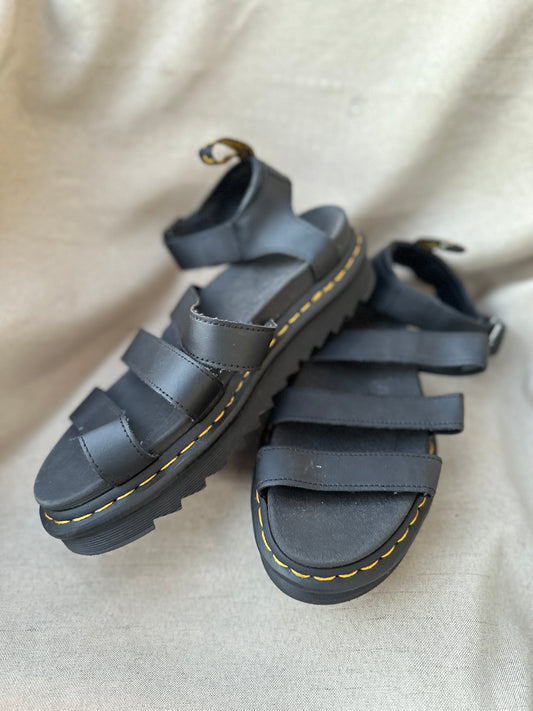 Dr Martens sandal