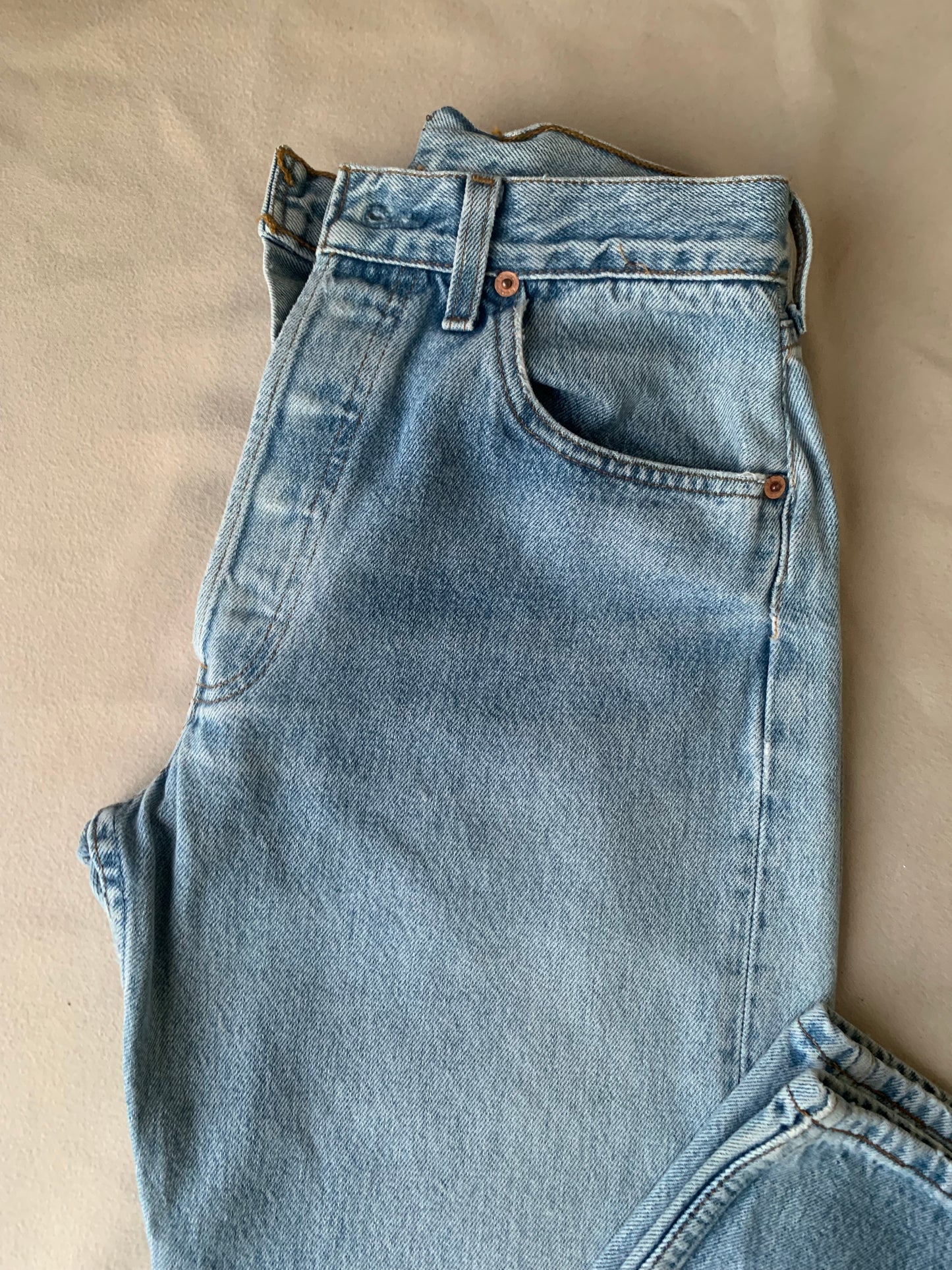 Vintage ladies Levi’s 501 jeans