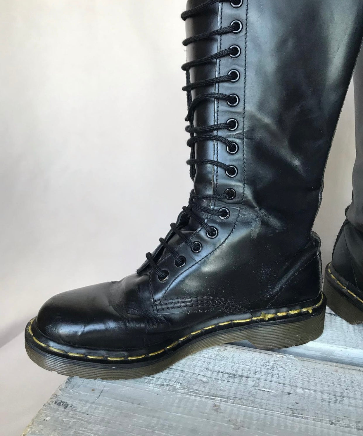 Dr Martens 14-hole