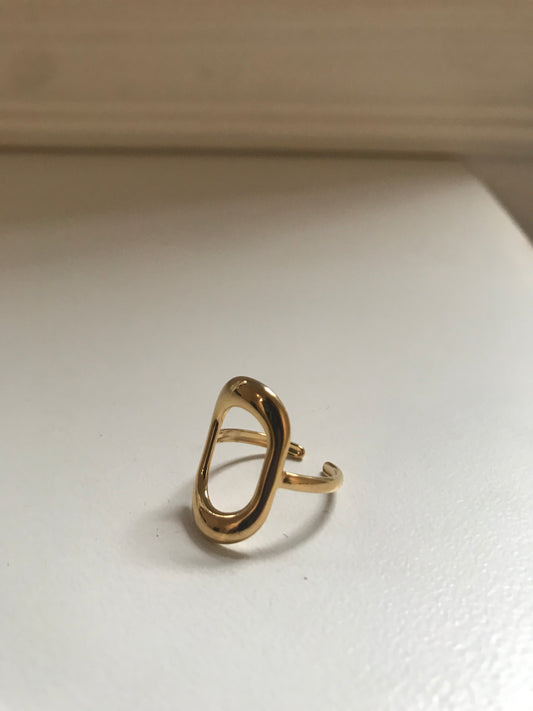 Oval ring solid