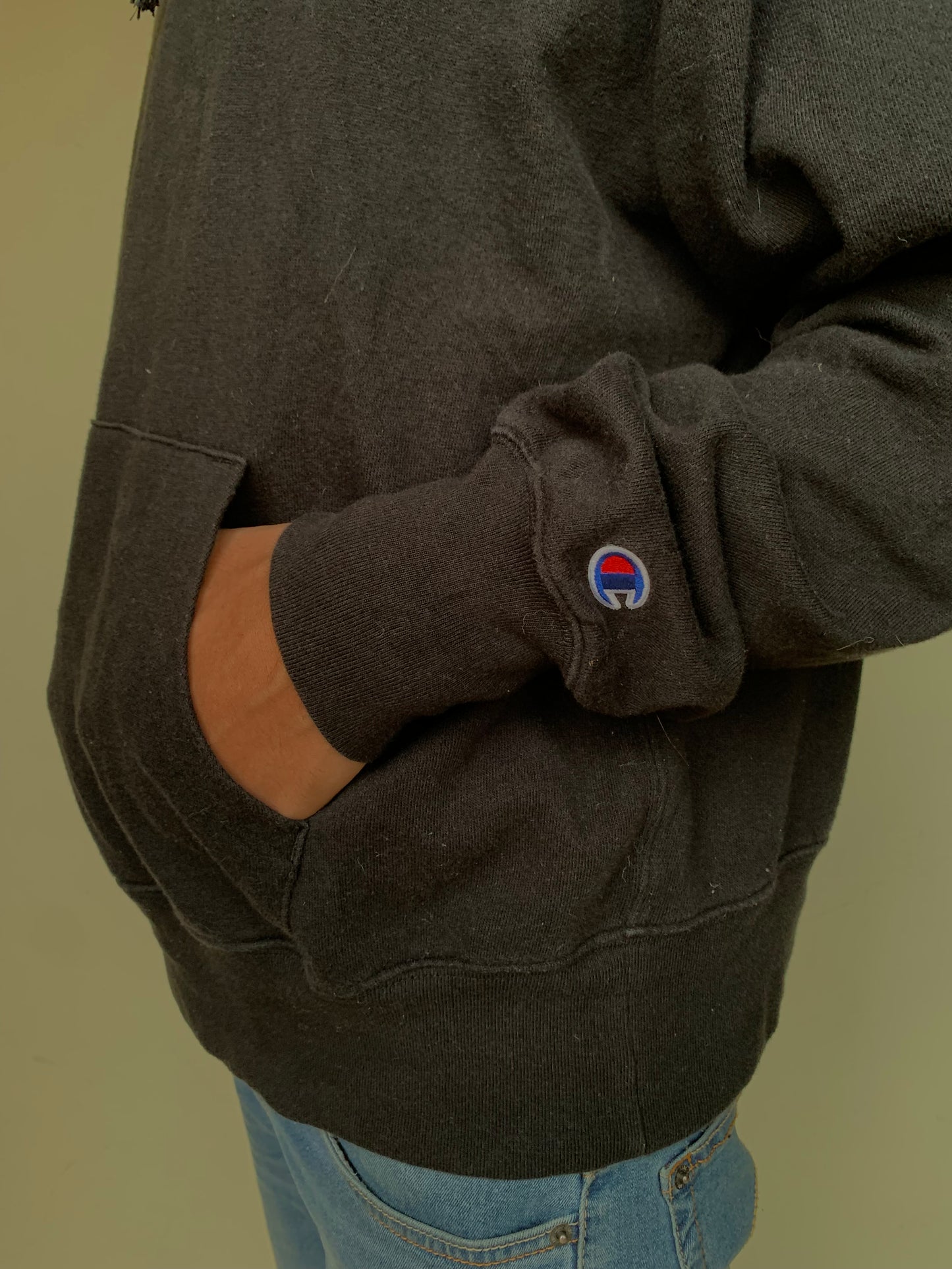 Champion hoodie (Med)