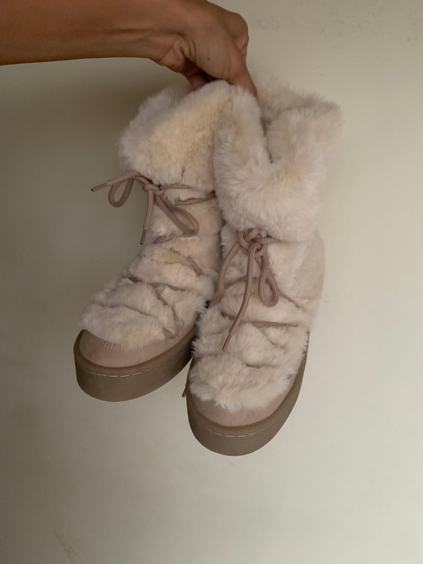 Fluffy Winter boots