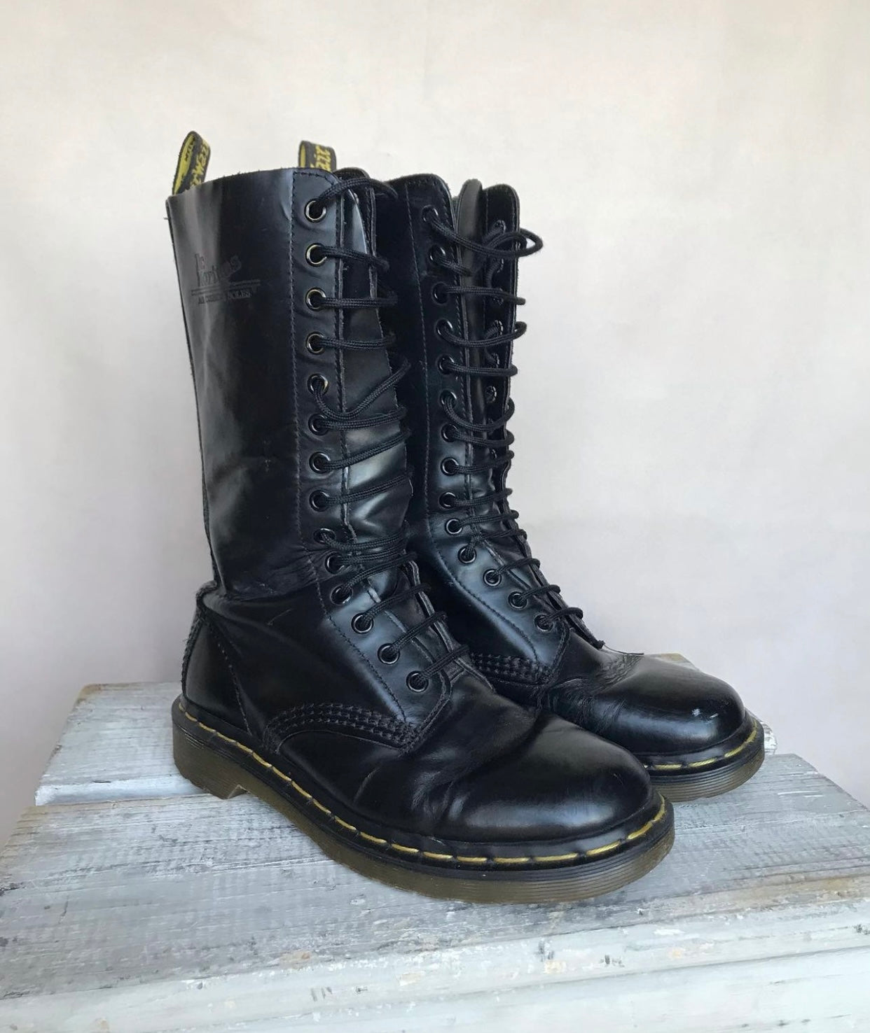 Dr Martens 14-hole