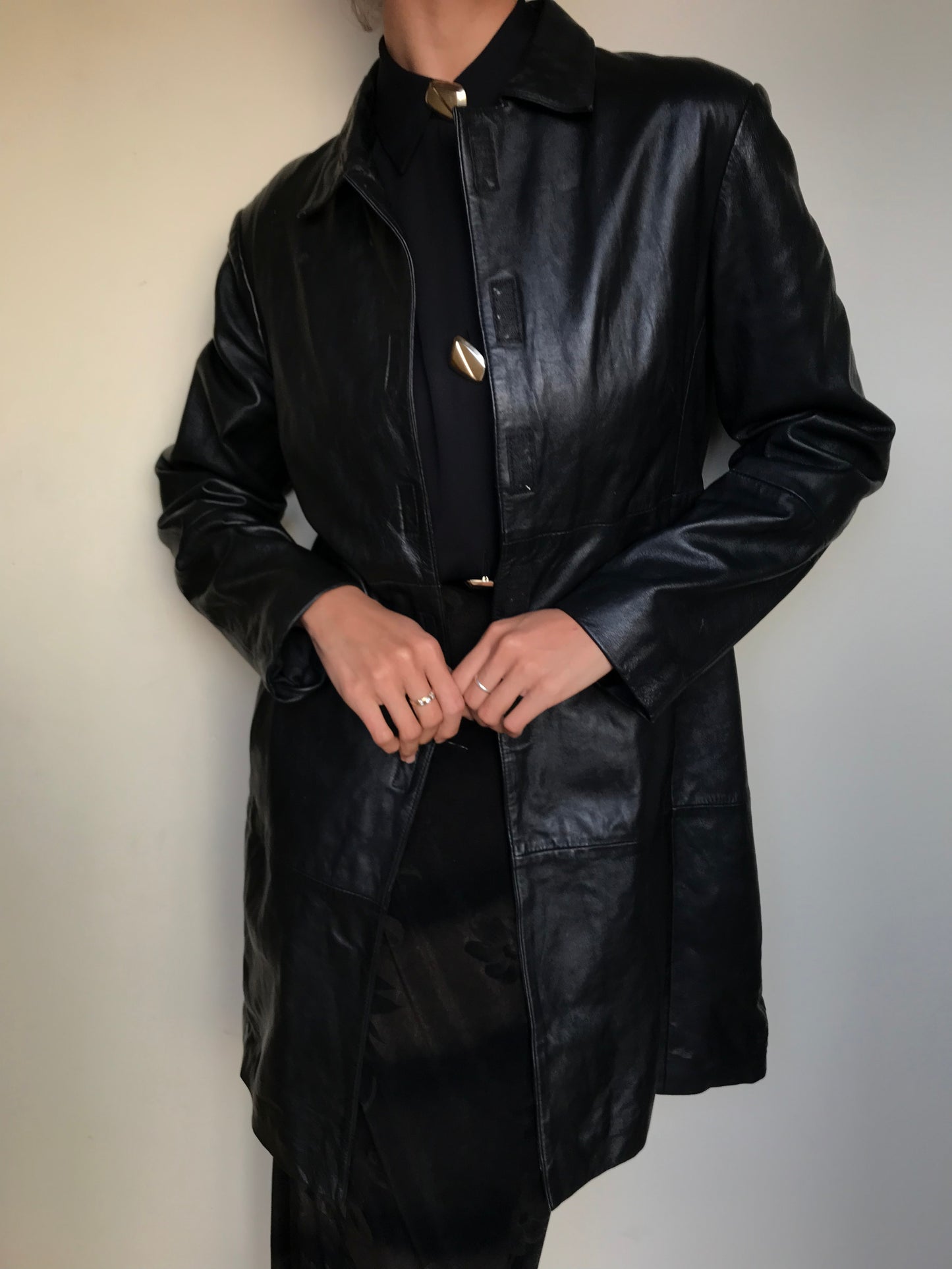 Leather short coat velcro