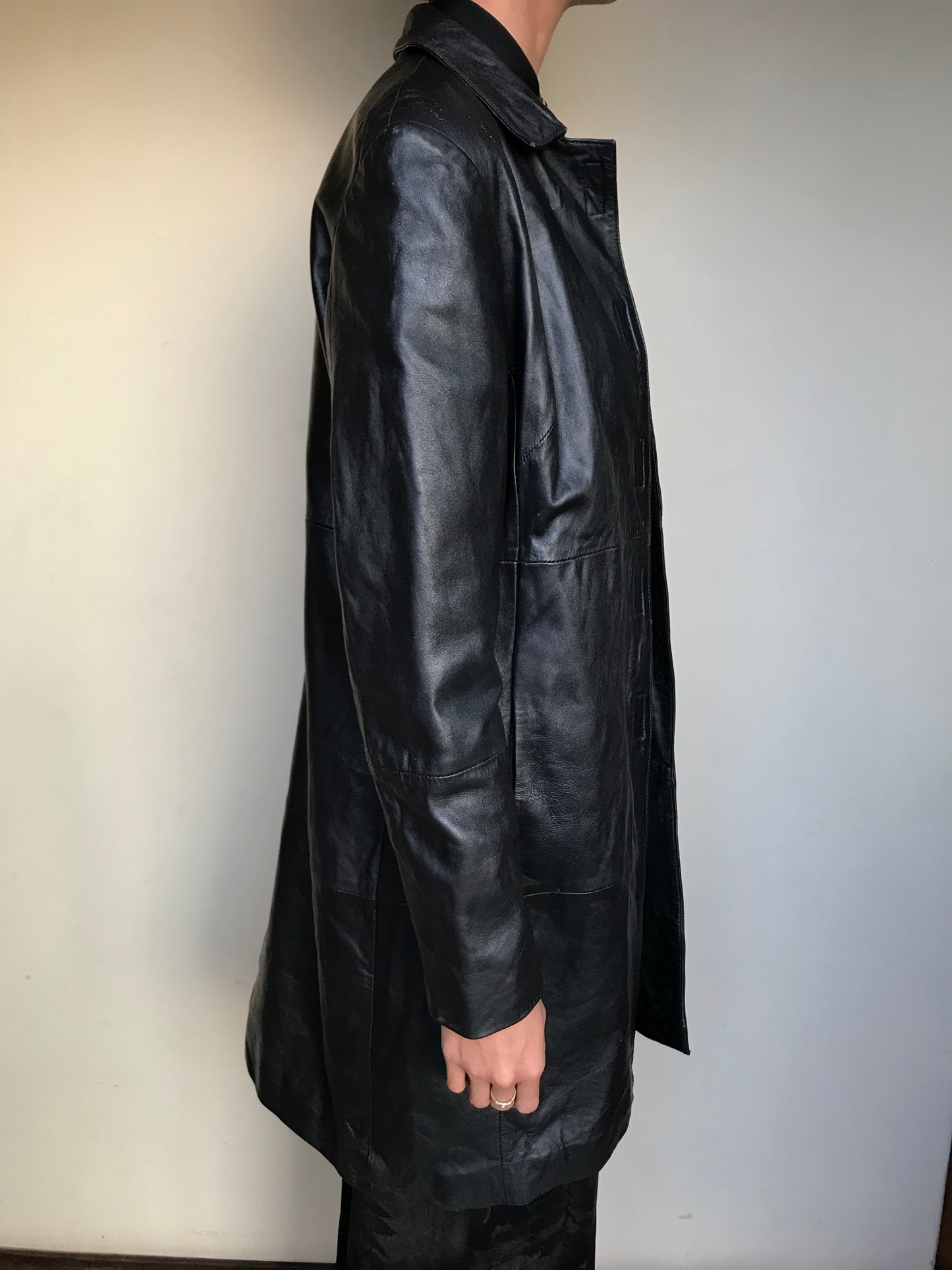 Leather short coat velcro