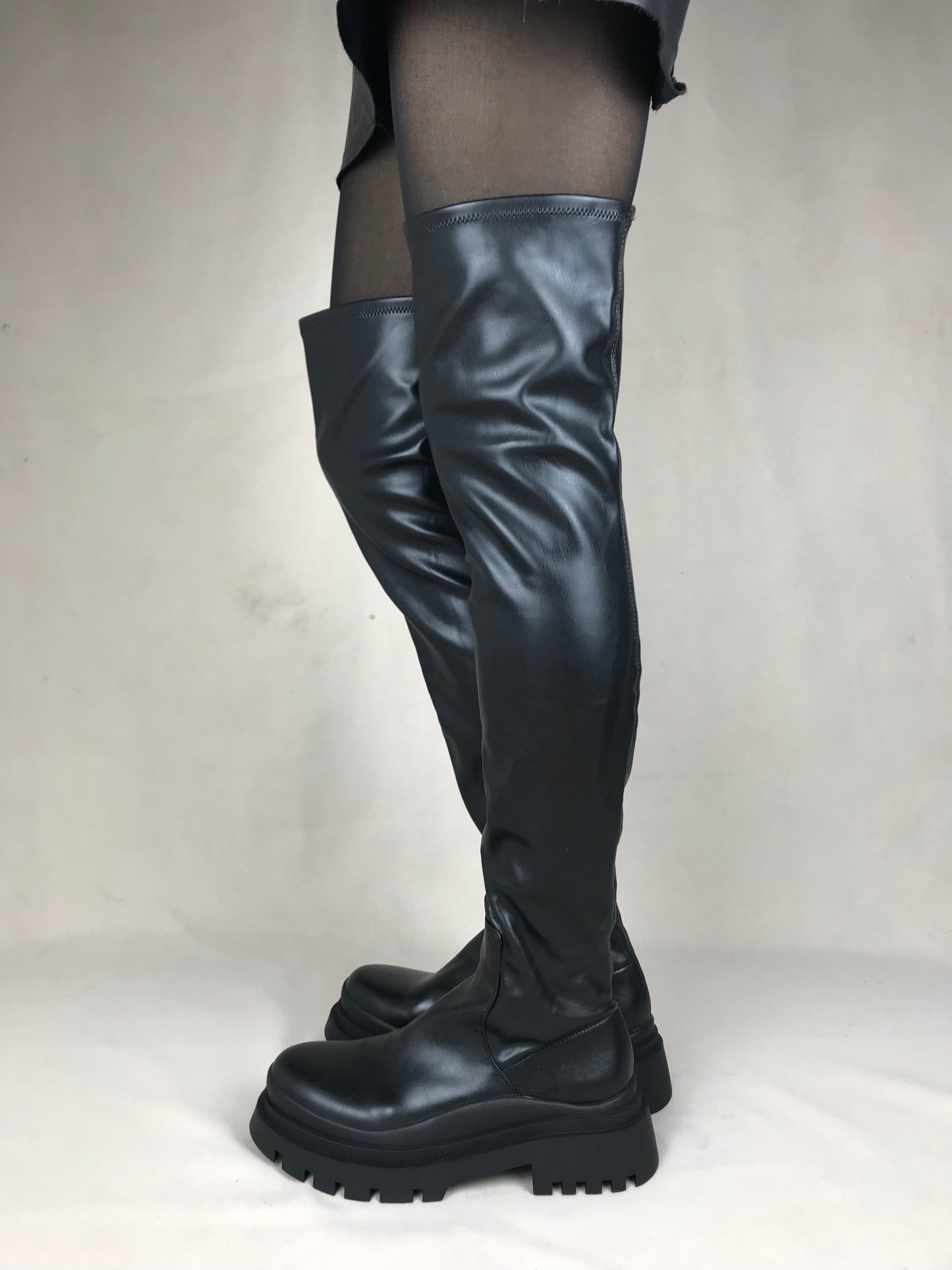 Chunky over-the-knee boots by Zara